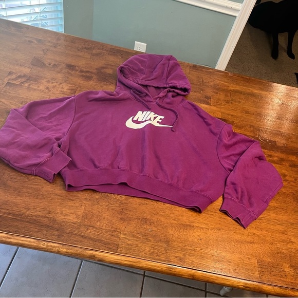 Nike purple magenta cropped sweatshirt women’s medium - Picture 1 of 8